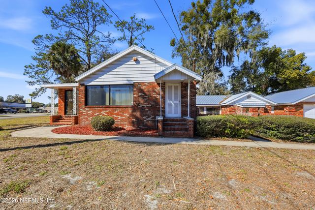 2400 CRILL Avenue, Palatka, FL 32177