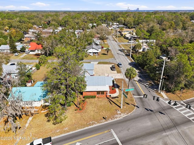 2400 CRILL Avenue, Palatka, FL 32177