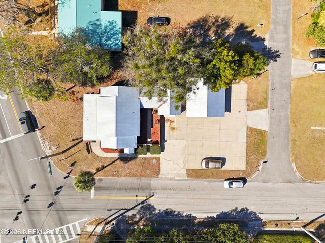 2400 CRILL Avenue, Palatka, FL 32177