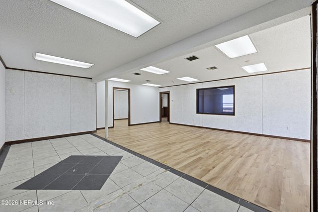 2400 CRILL Avenue, Palatka, FL 32177