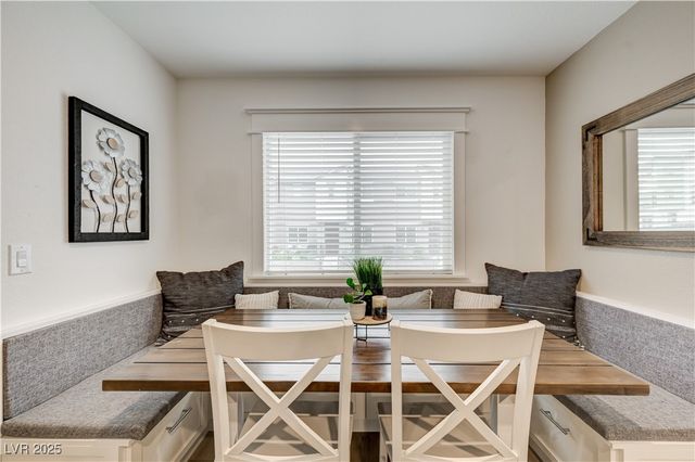 12106 Azure Gate Road 3, Las Vegas, NV 89183