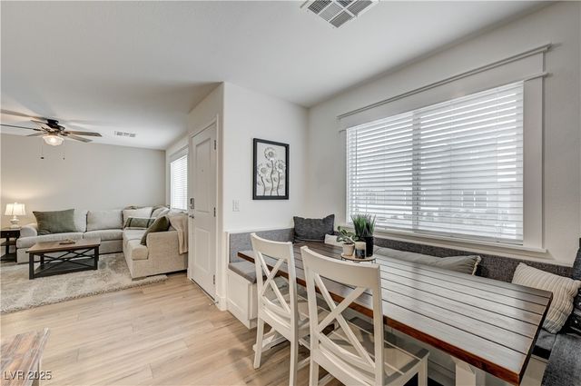 12106 Azure Gate Road 3, Las Vegas, NV 89183