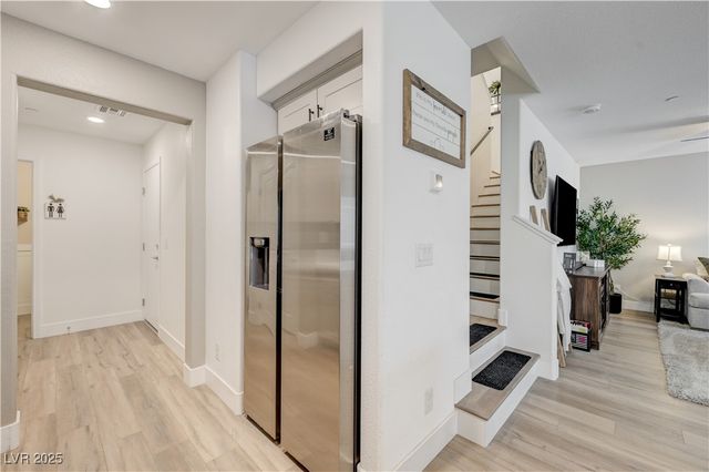 12106 Azure Gate Road 3, Las Vegas, NV 89183