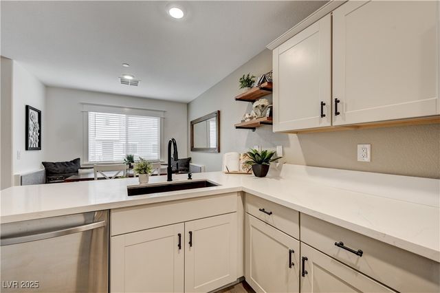 12106 Azure Gate Road 3, Las Vegas, NV 89183