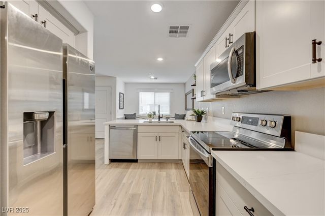 12106 Azure Gate Road 3, Las Vegas, NV 89183