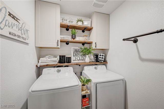 12106 Azure Gate Road 3, Las Vegas, NV 89183