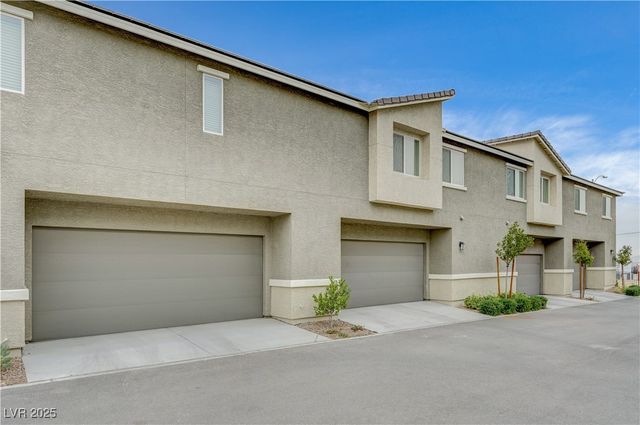 12106 Azure Gate Road 3, Las Vegas, NV 89183