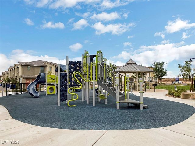 12106 Azure Gate Road 3, Las Vegas, NV 89183