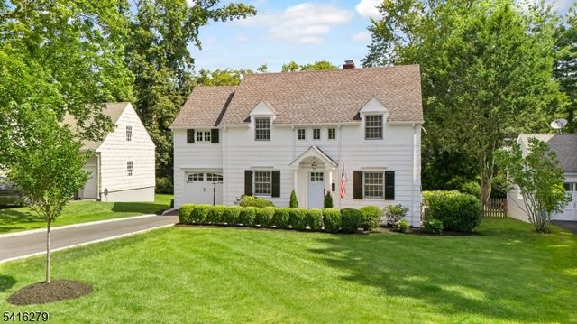 30 Edgewood Rd, Chatham Boro, NJ 07928