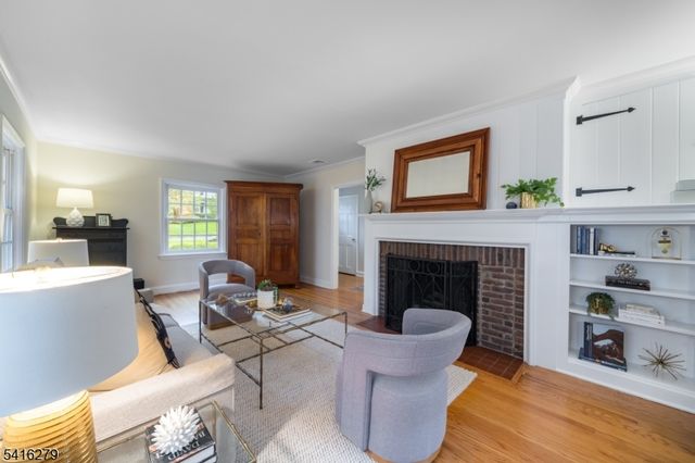 30 Edgewood Rd, Chatham Boro, NJ 07928