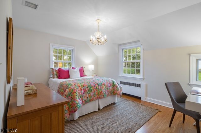 30 Edgewood Rd, Chatham Boro, NJ 07928