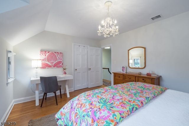 30 Edgewood Rd, Chatham Boro, NJ 07928