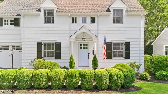 30 Edgewood Rd, Chatham Boro, NJ 07928