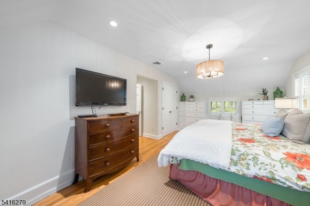 30 Edgewood Rd, Chatham Boro, NJ 07928