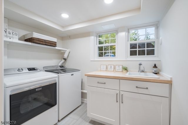 30 Edgewood Rd, Chatham Boro, NJ 07928