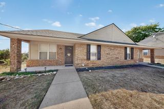 207 W Owens Street, Weatherford, TX 76086