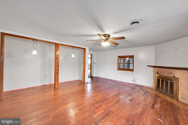 170 S JOHNSON ST, Harrisburg, PA 17112