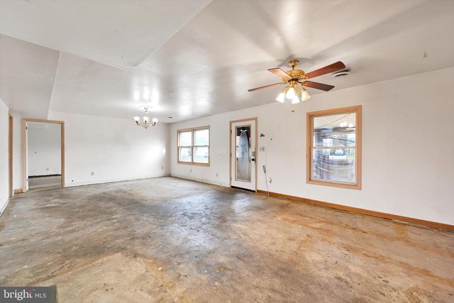 170 S JOHNSON ST, Harrisburg, PA 17112