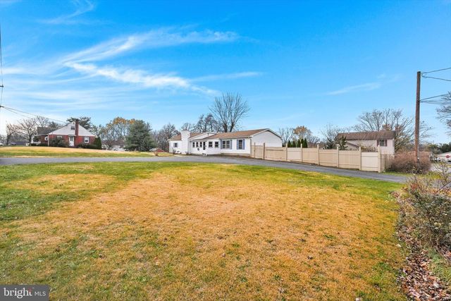 170 S JOHNSON ST, Harrisburg, PA 17112