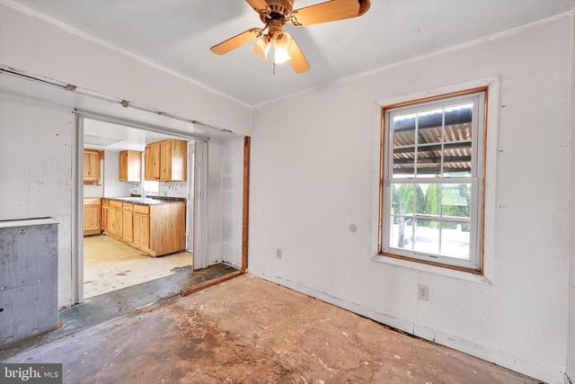 170 S JOHNSON ST, Harrisburg, PA 17112