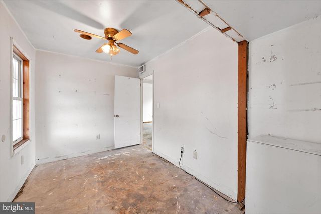 170 S JOHNSON ST, Harrisburg, PA 17112