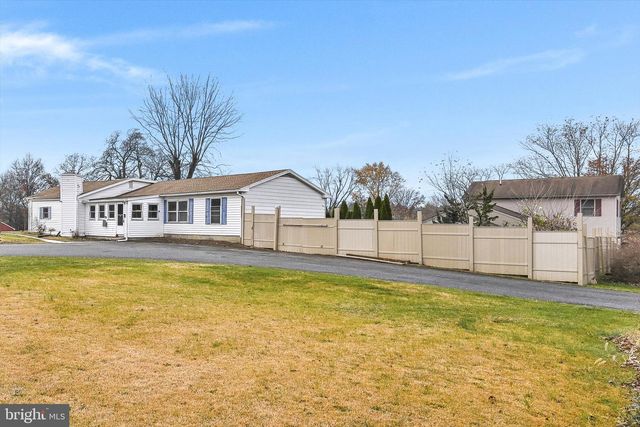 170 S JOHNSON ST, Harrisburg, PA 17112