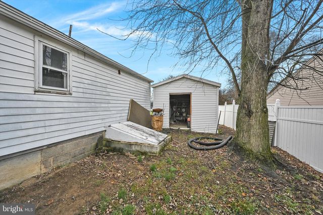 170 S JOHNSON ST, Harrisburg, PA 17112