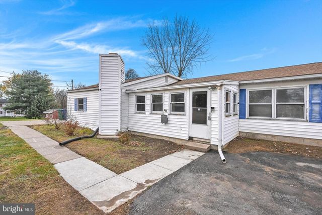 170 S JOHNSON ST, Harrisburg, PA 17112