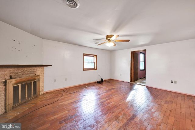 170 S JOHNSON ST, Harrisburg, PA 17112