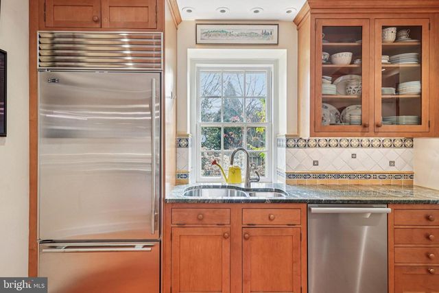 8720 PROSPECT AVE, Philadelphia, PA 19118