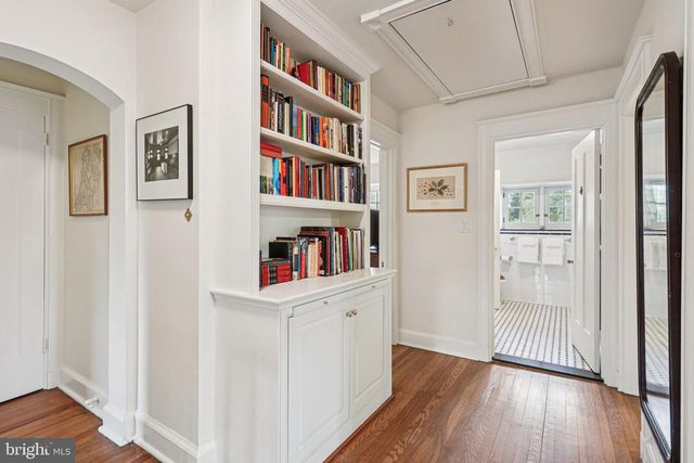 8720 PROSPECT AVE, Philadelphia, PA 19118