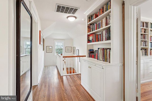 8720 PROSPECT AVE, Philadelphia, PA 19118