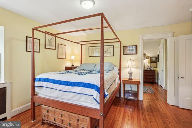 8720 PROSPECT AVE, Philadelphia, PA 19118