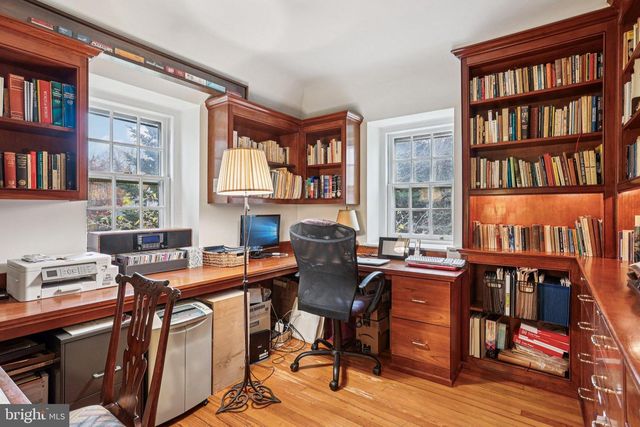 8720 PROSPECT AVE, Philadelphia, PA 19118