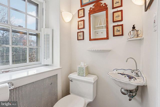 8720 PROSPECT AVE, Philadelphia, PA 19118