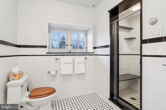 8720 PROSPECT AVE, Philadelphia, PA 19118