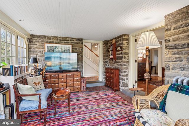 8720 PROSPECT AVE, Philadelphia, PA 19118