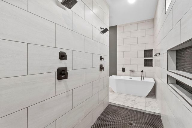 22010 Chenango Lake Drive, Angleton, TX 77515