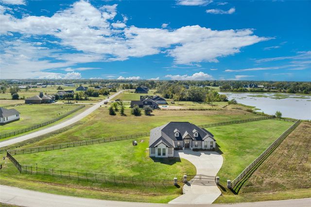 22010 Chenango Lake Drive, Angleton, TX 77515