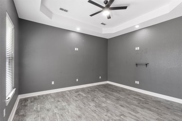 22010 Chenango Lake Drive, Angleton, TX 77515