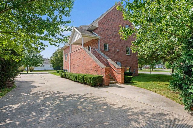 330 N Sunnyside Avenue, South Bend, IN 46617