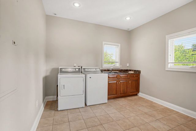 330 N Sunnyside Avenue, South Bend, IN 46617