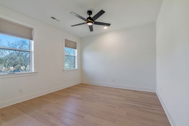 560 Highcrest Dr, Nashville, TN 37211