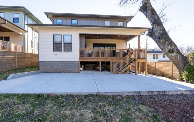 560 Highcrest Dr, Nashville, TN 37211