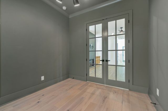 560 Highcrest Dr, Nashville, TN 37211