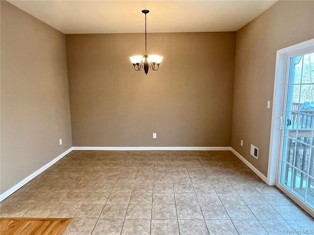 8 Seeley Bull Street 120, Monroe, NY 10950