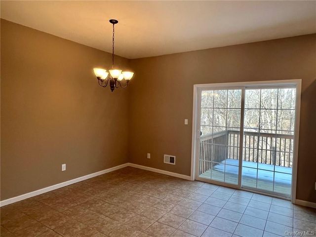 8 Seeley Bull Street 120, Monroe, NY 10950