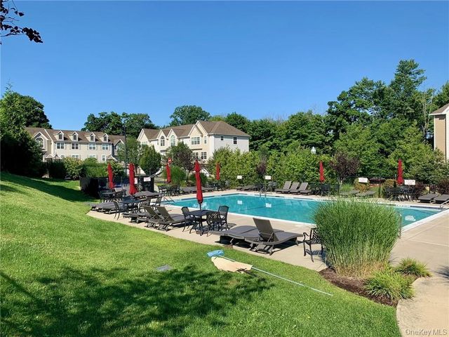 8 Seeley Bull Street 120, Monroe, NY 10950
