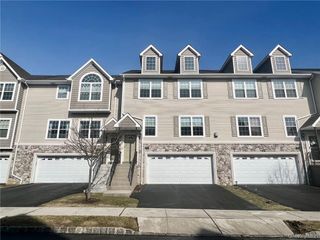 8 Seeley Bull Street 120, Monroe, NY 10950