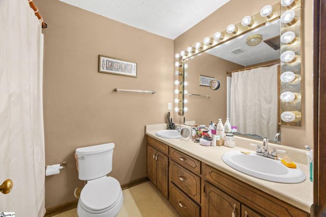 315 Five Forks Road, Simpsonville, SC 29681